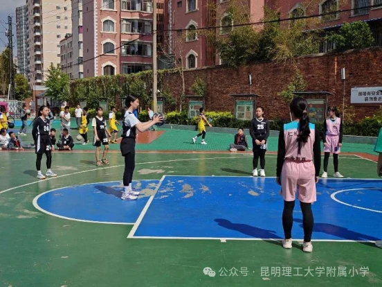 大学篮球运动员的耐力训练方案是什么?_0